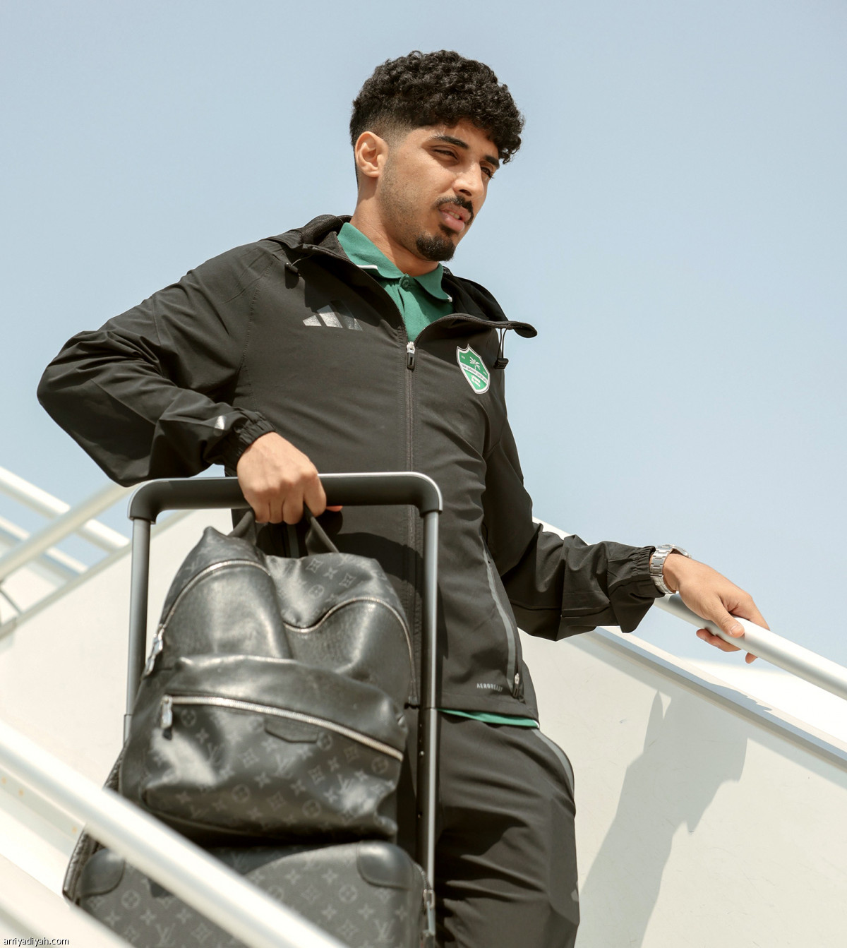 الأهلي يصل